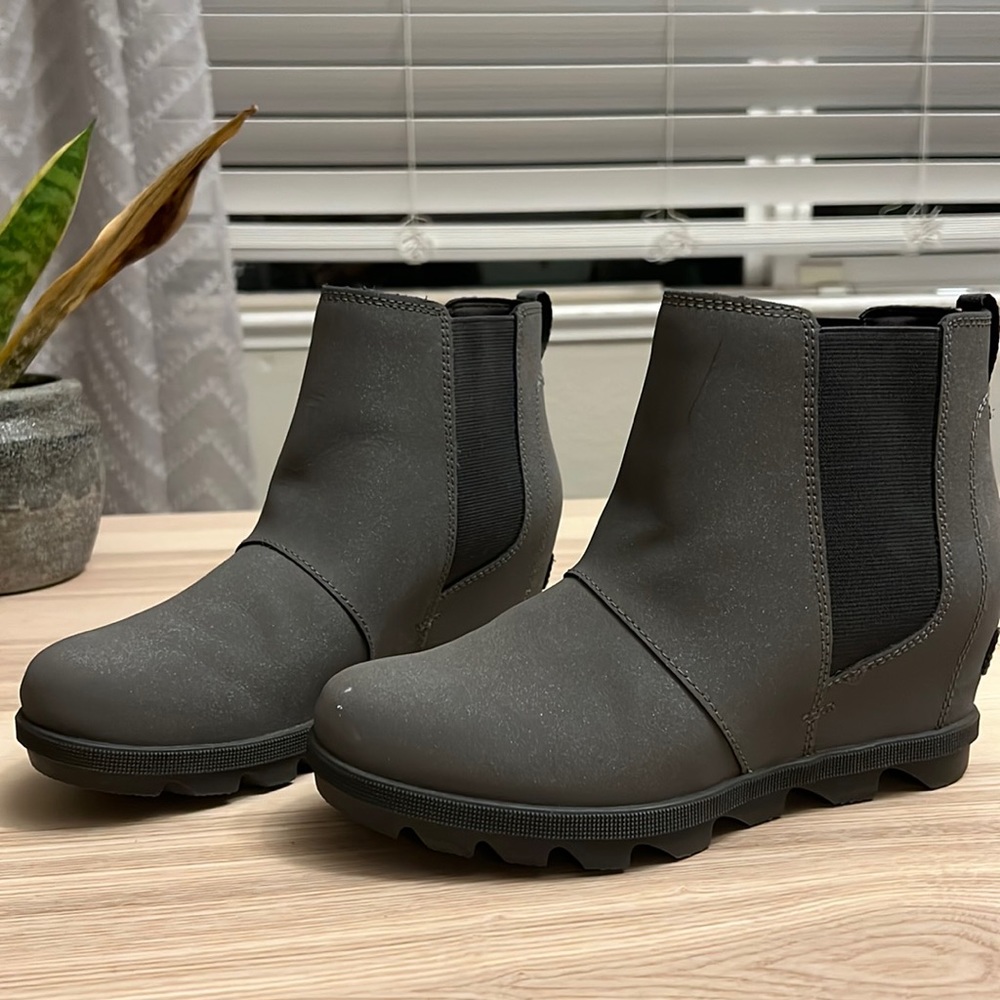 Sorel wedge bootie